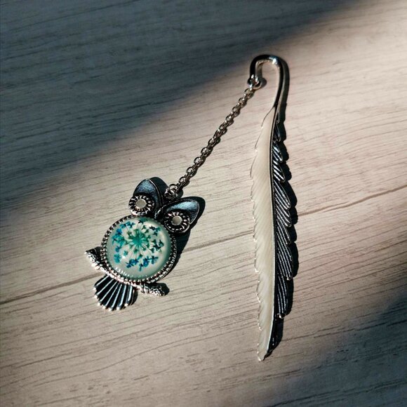 Bookmark - Owl Feather Glow in The Dark Luminous Metal Bookmark - Picture 1 of 10